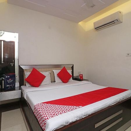 Oyo 24723 Hotel Atul Palace Agra  Exteriör bild