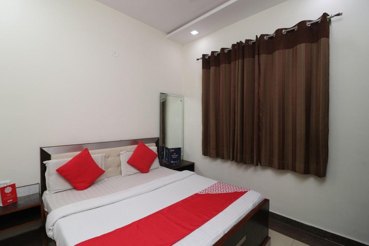 Oyo 24723 Hotel Atul Palace Agra  Exteriör bild